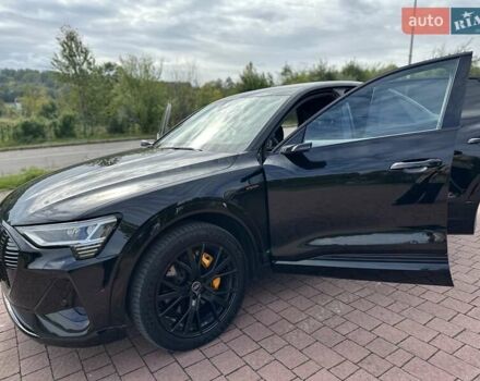 Черный Ауди E-Tron, объемом двигателя 0 л и пробегом 77 тыс. км за 43200 $, фото 30 на Automoto.ua