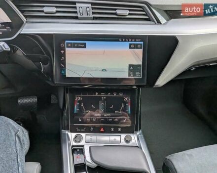 Черный Ауди E-Tron, объемом двигателя 0 л и пробегом 95 тыс. км за 29800 $, фото 46 на Automoto.ua