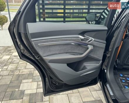 Черный Ауди E-Tron, объемом двигателя 0 л и пробегом 82 тыс. км за 39900 $, фото 30 на Automoto.ua