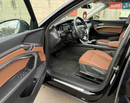 Черный Ауди E-Tron, объемом двигателя 0 л и пробегом 79 тыс. км за 29999 $, фото 53 на Automoto.ua