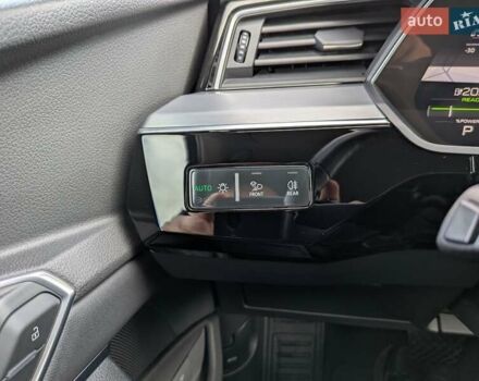 Черный Ауди E-Tron, объемом двигателя 0 л и пробегом 95 тыс. км за 29800 $, фото 51 на Automoto.ua