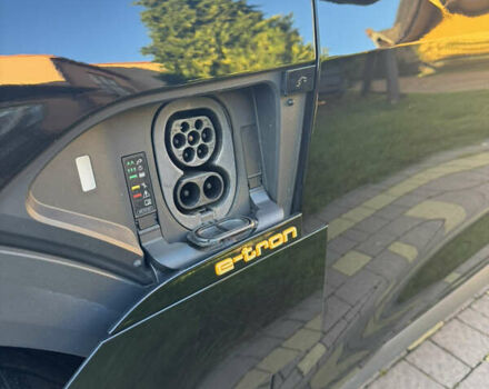 Черный Ауди E-Tron, объемом двигателя 0 л и пробегом 129 тыс. км за 27499 $, фото 36 на Automoto.ua