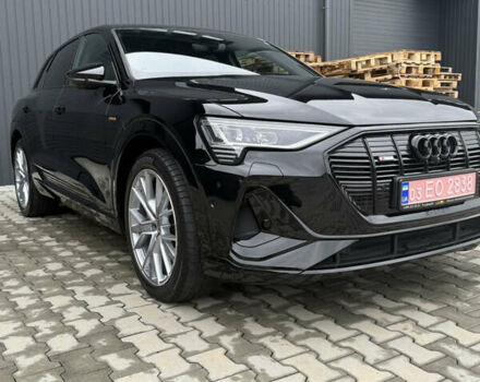 Чорний Ауді E-Tron, об'ємом двигуна 0 л та пробігом 89 тис. км за 35499 $, фото 13 на Automoto.ua
