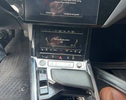 Чорний Ауді E-Tron, об'ємом двигуна 0 л та пробігом 81 тис. км за 25900 $, фото 17 на Automoto.ua