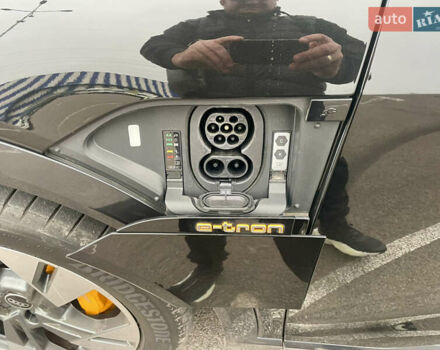 Черный Ауди E-Tron, объемом двигателя 0 л и пробегом 39 тыс. км за 39950 $, фото 71 на Automoto.ua