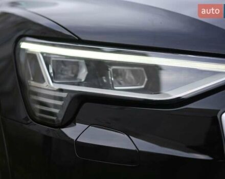 Чорний Ауді E-Tron, об'ємом двигуна 0 л та пробігом 47 тис. км за 32900 $, фото 20 на Automoto.ua