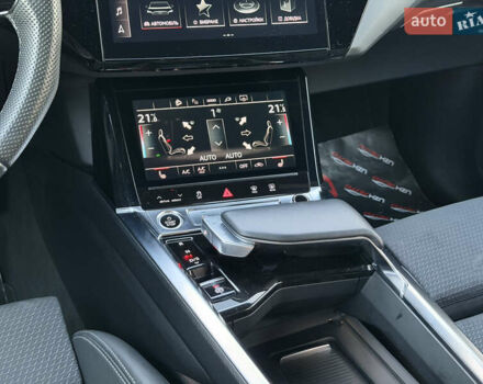 Черный Ауди E-Tron, объемом двигателя 0 л и пробегом 45 тыс. км за 30900 $, фото 39 на Automoto.ua