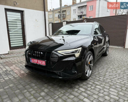Черный Ауди E-Tron, объемом двигателя 0 л и пробегом 95 тыс. км за 38500 $, фото 10 на Automoto.ua