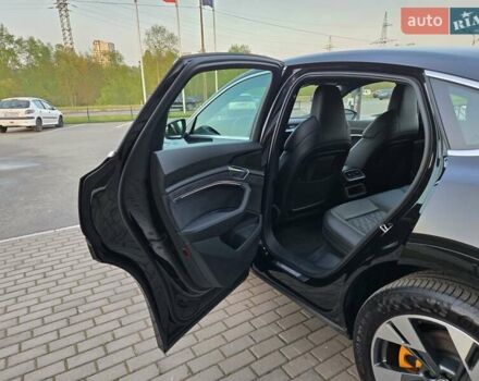 Черный Ауди E-Tron, объемом двигателя 0 л и пробегом 25 тыс. км за 44888 $, фото 42 на Automoto.ua