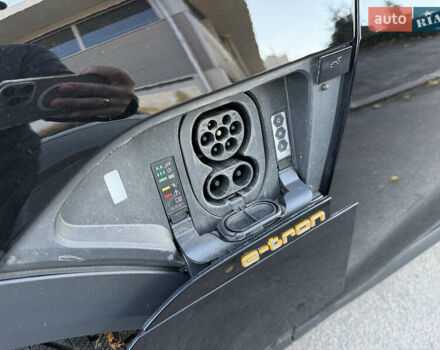 Чорний Ауді E-Tron, об'ємом двигуна 0 л та пробігом 79 тис. км за 29999 $, фото 68 на Automoto.ua