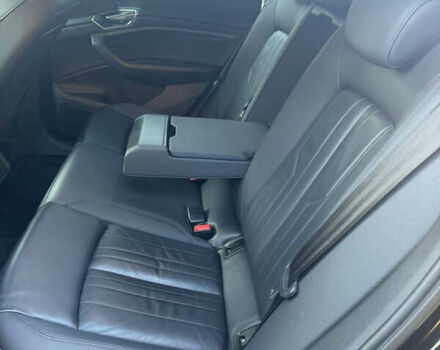 Черный Ауди E-Tron, объемом двигателя 0 л и пробегом 129 тыс. км за 27499 $, фото 23 на Automoto.ua