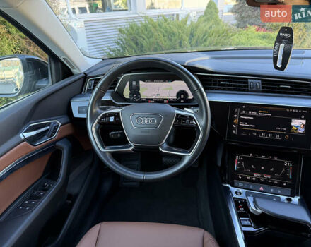 Чорний Ауді E-Tron, об'ємом двигуна 0 л та пробігом 79 тис. км за 29999 $, фото 56 на Automoto.ua