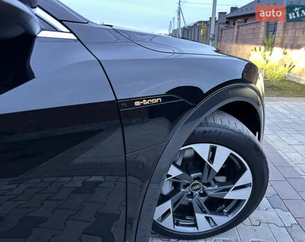 Черный Ауди E-Tron, объемом двигателя 0 л и пробегом 35 тыс. км за 41700 $, фото 24 на Automoto.ua