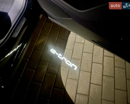 Черный Ауди E-Tron, объемом двигателя 0 л и пробегом 39 тыс. км за 39950 $, фото 35 на Automoto.ua