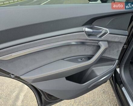 Черный Ауди E-Tron, объемом двигателя 0 л и пробегом 43 тыс. км за 45999 $, фото 58 на Automoto.ua