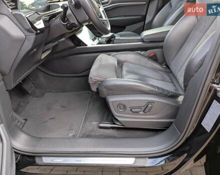 Черный Ауди E-Tron, объемом двигателя 0 л и пробегом 95 тыс. км за 29800 $, фото 27 на Automoto.ua