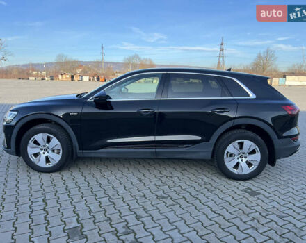 Черный Ауди E-Tron, объемом двигателя 0 л и пробегом 22 тыс. км за 29900 $, фото 3 на Automoto.ua
