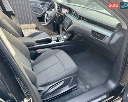 Чорний Ауді E-Tron, об'ємом двигуна 0 л та пробігом 96 тис. км за 30900 $, фото 52 на Automoto.ua