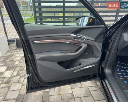 Черный Ауди E-Tron, объемом двигателя 0 л и пробегом 82 тыс. км за 39900 $, фото 13 на Automoto.ua