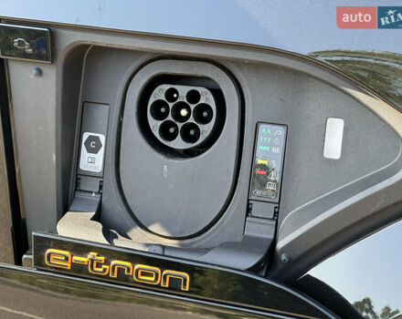 Черный Ауди E-Tron, объемом двигателя 0 л и пробегом 55 тыс. км за 44999 $, фото 36 на Automoto.ua