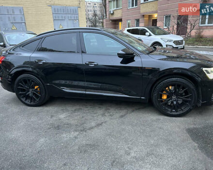 Чорний Ауді E-Tron, об'ємом двигуна 0 л та пробігом 42 тис. км за 54700 $, фото 6 на Automoto.ua