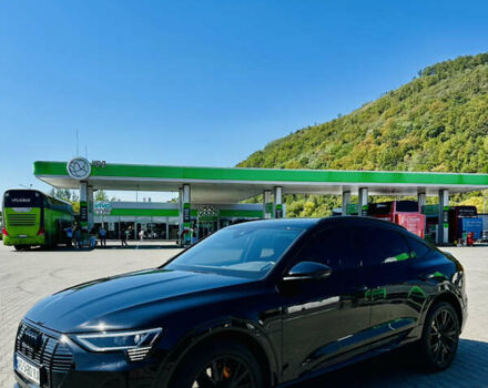 Чорний Ауді E-Tron, об'ємом двигуна 0 л та пробігом 78 тис. км за 42000 $, фото 12 на Automoto.ua