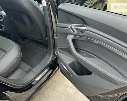 Черный Ауди E-Tron, объемом двигателя 0 л и пробегом 53 тыс. км за 42000 $, фото 33 на Automoto.ua