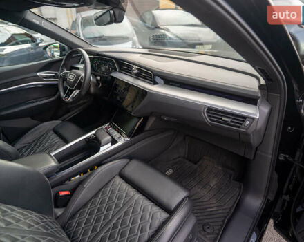 Чорний Ауді E-Tron, об'ємом двигуна 0 л та пробігом 54 тис. км за 45900 $, фото 24 на Automoto.ua