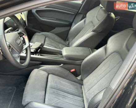 Черный Ауди E-Tron, объемом двигателя 0 л и пробегом 42 тыс. км за 38500 $, фото 10 на Automoto.ua