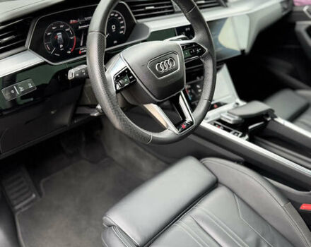 Чорний Ауді E-Tron, об'ємом двигуна 0 л та пробігом 34 тис. км за 39500 $, фото 49 на Automoto.ua