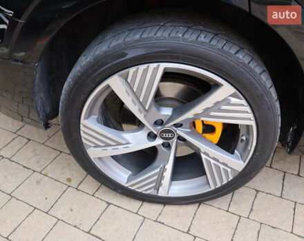 Черный Ауди E-Tron, объемом двигателя 0 л и пробегом 50 тыс. км за 39900 $, фото 4 на Automoto.ua