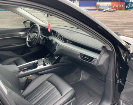 Чорний Ауді E-Tron, об'ємом двигуна 0 л та пробігом 22 тис. км за 33999 $, фото 42 на Automoto.ua