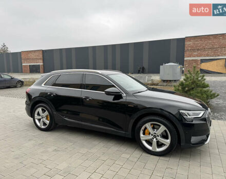 Чорний Ауді E-Tron, об'ємом двигуна 0 л та пробігом 35 тис. км за 37300 $, фото 4 на Automoto.ua