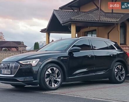 Черный Ауди E-Tron, объемом двигателя 0 л и пробегом 120 тыс. км за 35950 $, фото 4 на Automoto.ua