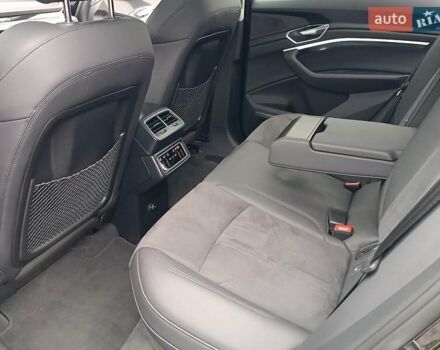Черный Ауди E-Tron, объемом двигателя 0 л и пробегом 120 тыс. км за 35950 $, фото 57 на Automoto.ua