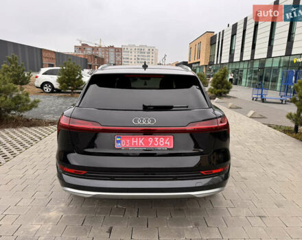 Чорний Ауді E-Tron, об'ємом двигуна 0 л та пробігом 35 тис. км за 37300 $, фото 8 на Automoto.ua