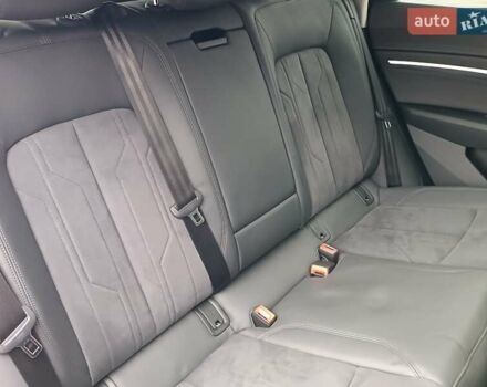 Черный Ауди E-Tron, объемом двигателя 0 л и пробегом 120 тыс. км за 35950 $, фото 56 на Automoto.ua