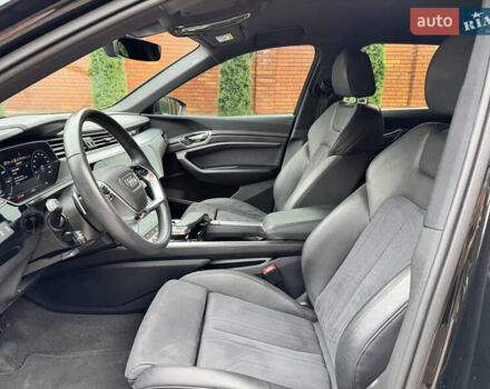 Черный Ауди E-Tron, объемом двигателя 0 л и пробегом 22 тыс. км за 37700 $, фото 21 на Automoto.ua