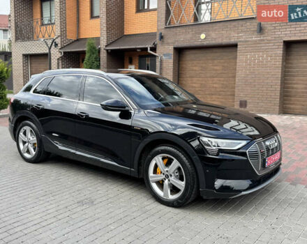 Черный Ауди E-Tron, объемом двигателя 0 л и пробегом 42 тыс. км за 38500 $, фото 4 на Automoto.ua