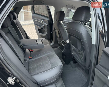 Чорний Ауді E-Tron, об'ємом двигуна 0 л та пробігом 35 тис. км за 37900 $, фото 50 на Automoto.ua