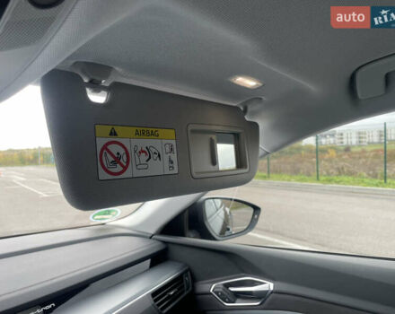 Чорний Ауді E-Tron, об'ємом двигуна 0 л та пробігом 21 тис. км за 34950 $, фото 49 на Automoto.ua