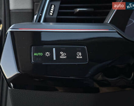 Черный Ауди E-Tron, объемом двигателя 0 л и пробегом 35 тыс. км за 38850 $, фото 58 на Automoto.ua