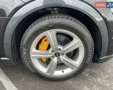 Чорний Ауді E-Tron, об'ємом двигуна 0 л та пробігом 22 тис. км за 33999 $, фото 26 на Automoto.ua