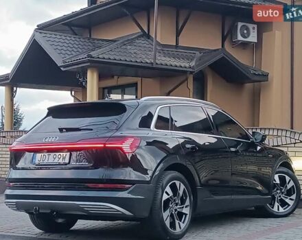 Черный Ауди E-Tron, объемом двигателя 0 л и пробегом 120 тыс. км за 35950 $, фото 21 на Automoto.ua