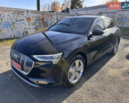 Чорний Ауді E-Tron, об'ємом двигуна 0 л та пробігом 70 тис. км за 36900 $, фото 6 на Automoto.ua