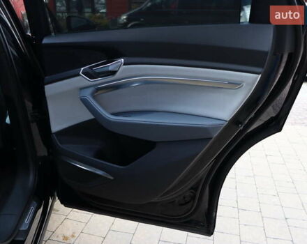 Черный Ауди E-Tron, объемом двигателя 0 л и пробегом 50 тыс. км за 39900 $, фото 52 на Automoto.ua