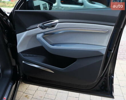 Черный Ауди E-Tron, объемом двигателя 0 л и пробегом 50 тыс. км за 39900 $, фото 55 на Automoto.ua