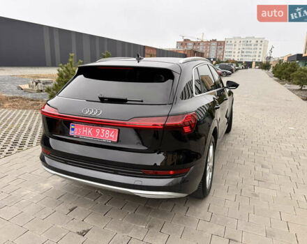 Чорний Ауді E-Tron, об'ємом двигуна 0 л та пробігом 35 тис. км за 37300 $, фото 18 на Automoto.ua
