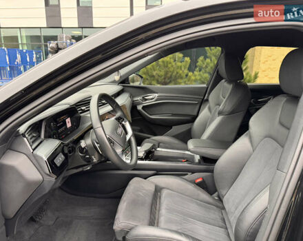 Чорний Ауді E-Tron, об'ємом двигуна 0 л та пробігом 35 тис. км за 37300 $, фото 37 на Automoto.ua