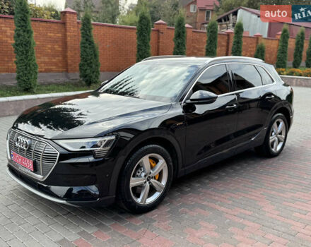 Черный Ауди E-Tron, объемом двигателя 0 л и пробегом 42 тыс. км за 38500 $, фото 1 на Automoto.ua